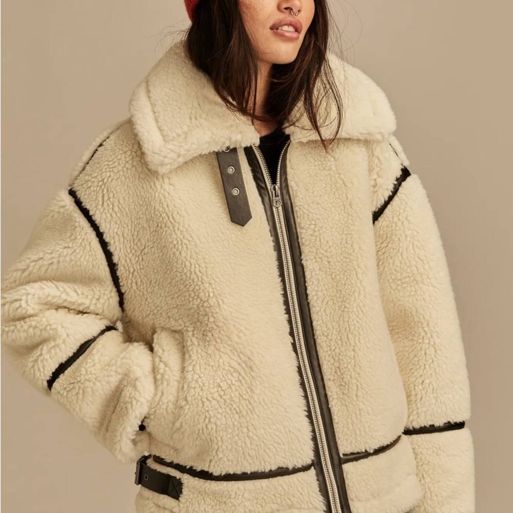 Zara Off-White Shearling Jacket with Black Trim: brand new never worn